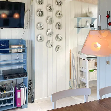 1 Bedroom Stunning In Dom wakacyjny Vejstrup